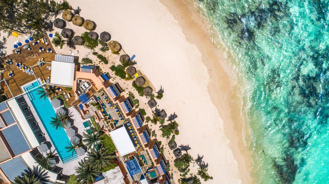 Salt Of Palmar, An Adult-Only Boutique Hotel Belle Mare Exterior foto Aerial view of the beach at the resort